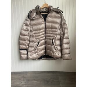 Andrew Marc Coat Size Medium 650 Down Fill Packable Soft Gold Puffer Jacket